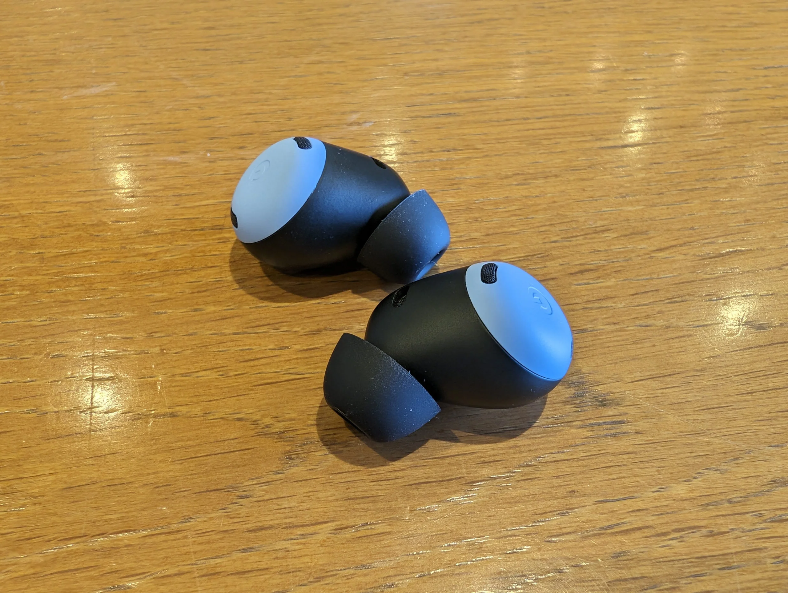 Google Pixel Buds Proの新色「Bay」をチェック | ぴけっとガジェット